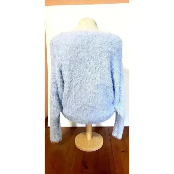 Jessica Simpsons fuzzy oversized sweater womens size medium baby blue very soft - Picture 3 of 4